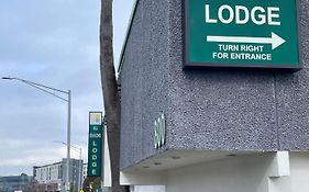 All Seasons Lodge